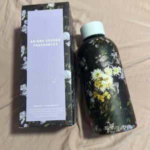 Water bottle. Ariana grande